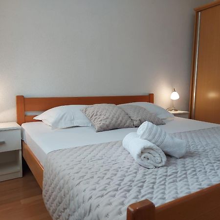 Apartments Gojevic Bol Eksteriør bilde