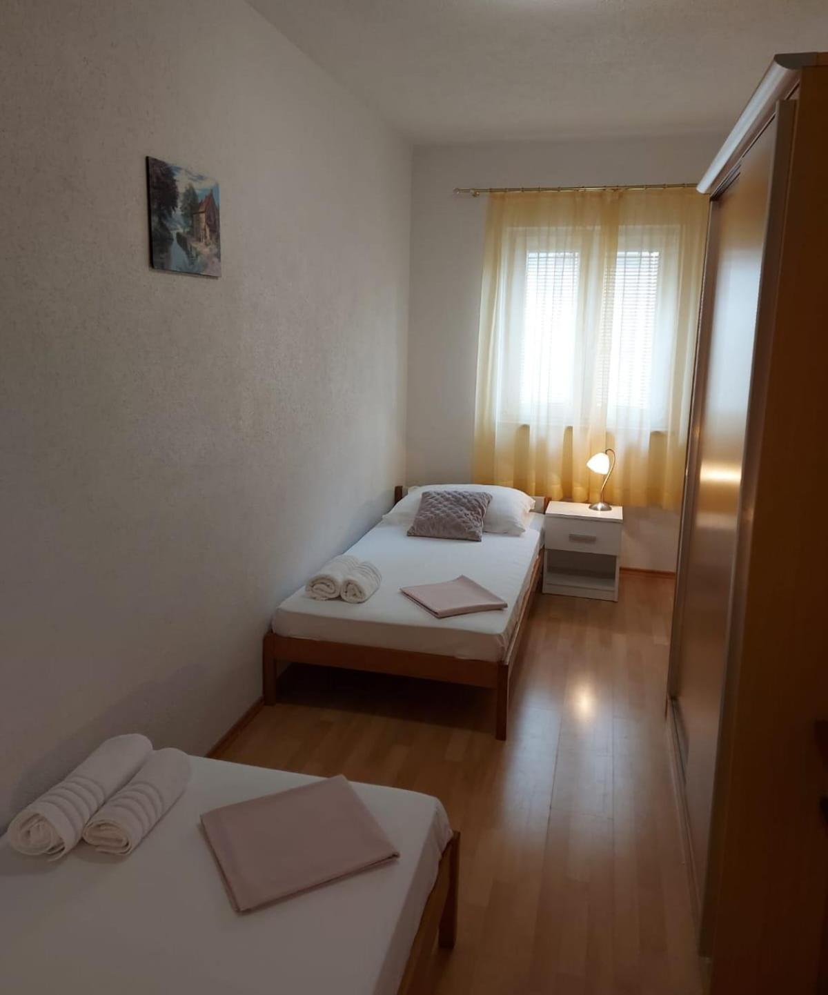 Apartments Gojevic Bol Eksteriør bilde