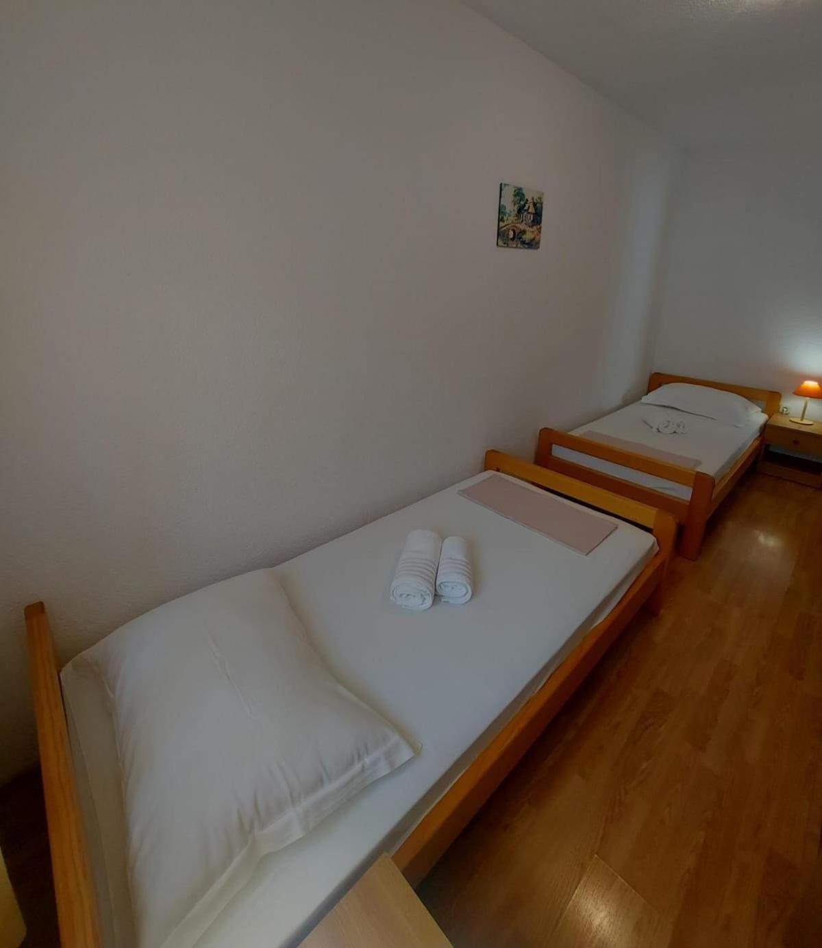 Apartments Gojevic Bol Eksteriør bilde