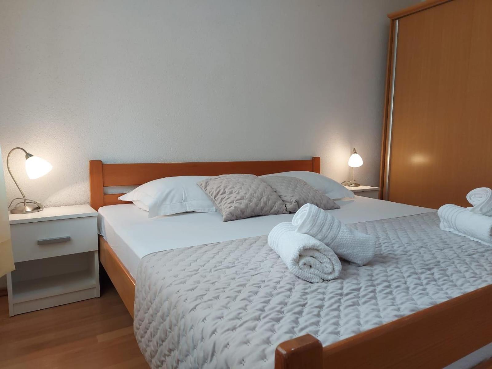 Apartments Gojevic Bol Eksteriør bilde